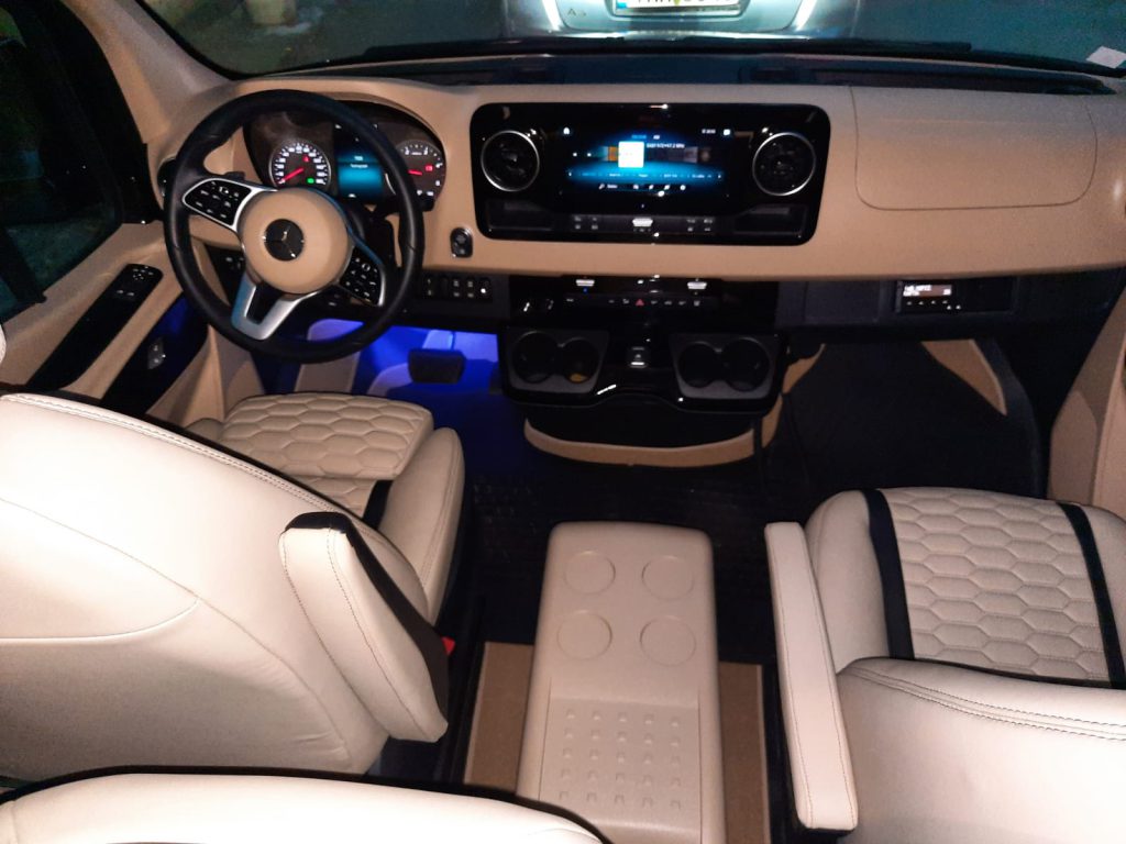 Luxury Mercedes Sprinter 11 Seater