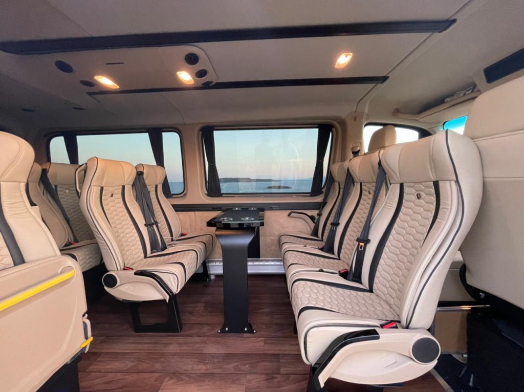 Luxury Mercedes Sprinter 11 Seater